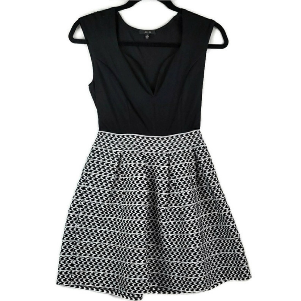 Alt. B black dress sz Med